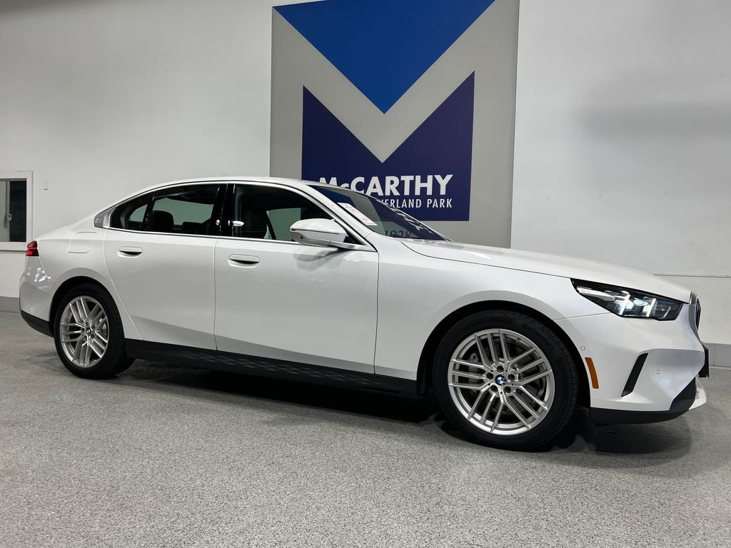 2025 BMW 5 Series 530i xDrive