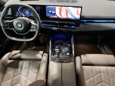 2025 BMW 5 Series 530i xDrive
