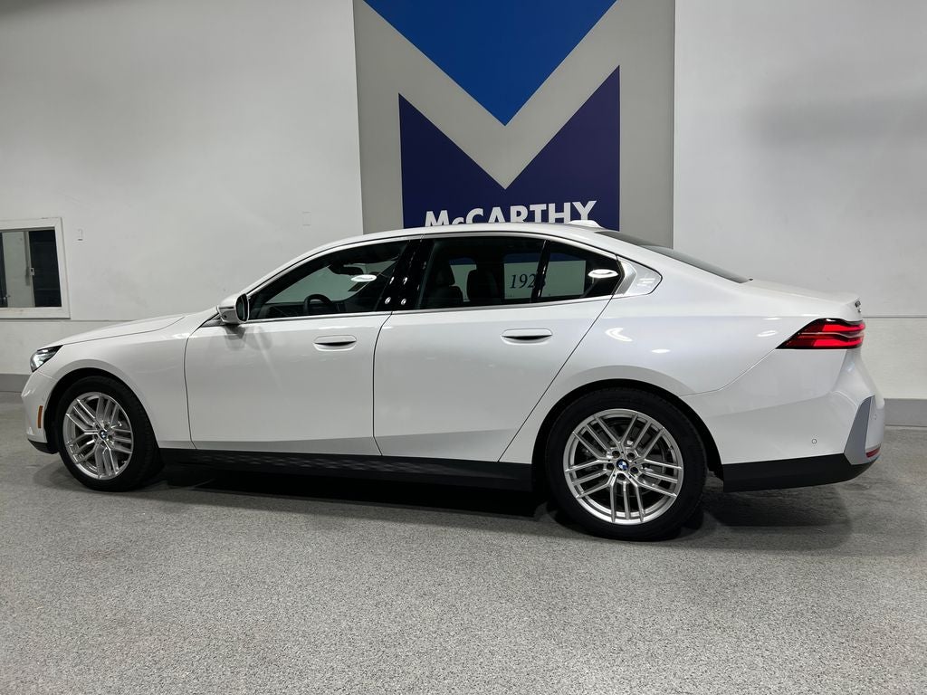 2025 BMW 5 Series 530i xDrive
