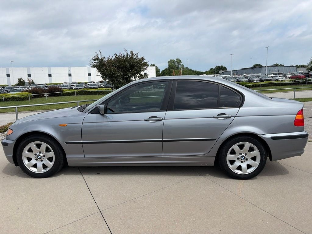 2004 BMW 3 Series 325i