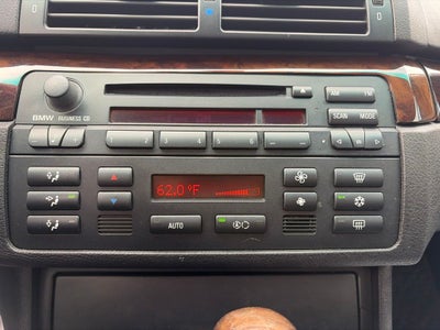 2004 BMW 3 Series 325i