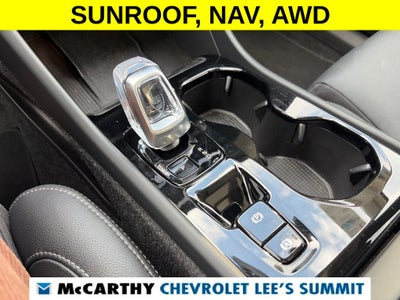 2025 Volvo XC40 B5 Plus Bright Theme