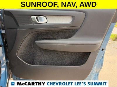 2025 Volvo XC40 B5 Plus Bright Theme