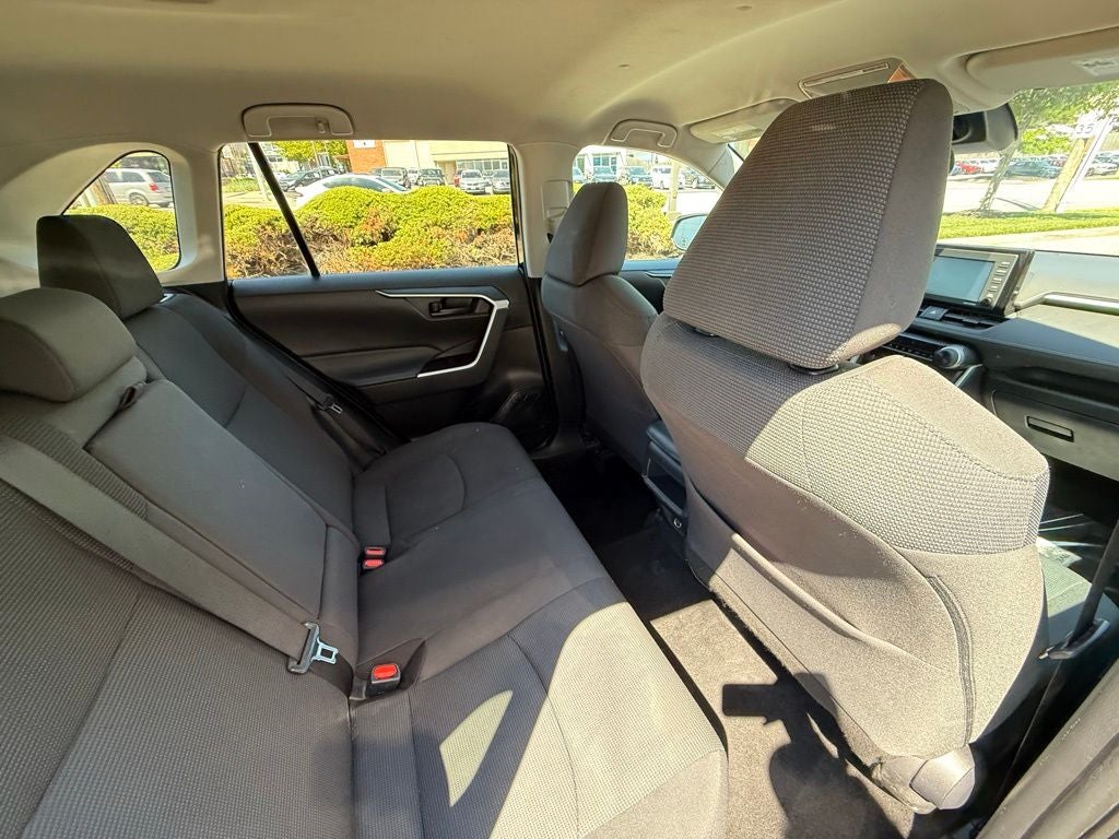 2020 Toyota RAV4 LE AWD