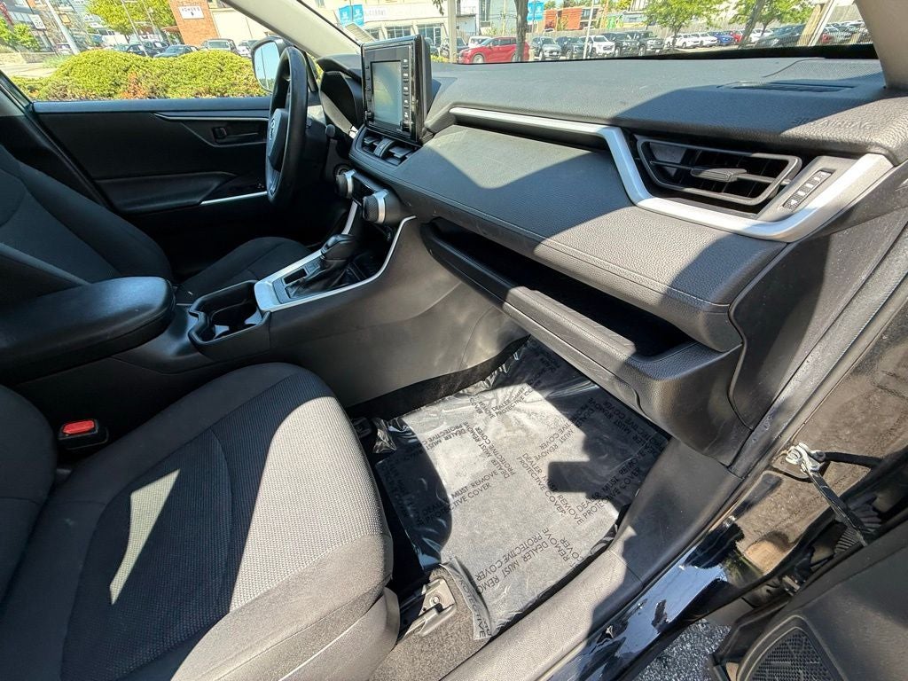 2020 Toyota RAV4 LE AWD
