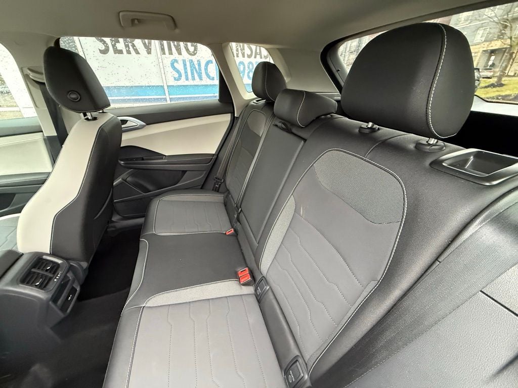 2025 Volkswagen Taos 1.5T SE