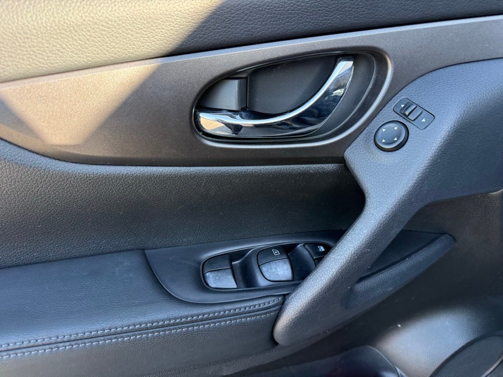 2014 Nissan Rogue SV