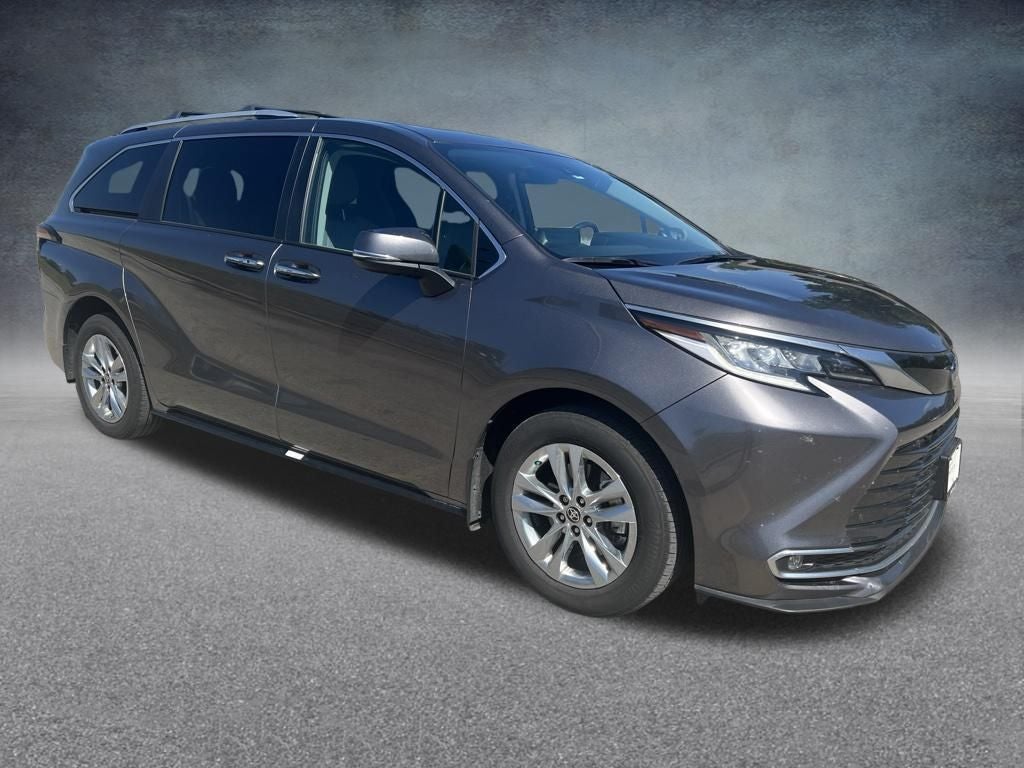 2024 Toyota Sienna Limited 7 Passenger