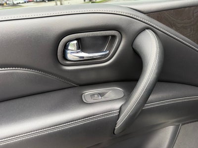 2024 INFINITI QX80 LUXE