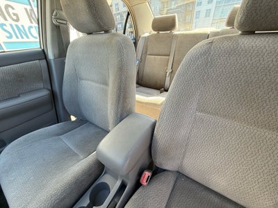 2004 Toyota Corolla LE