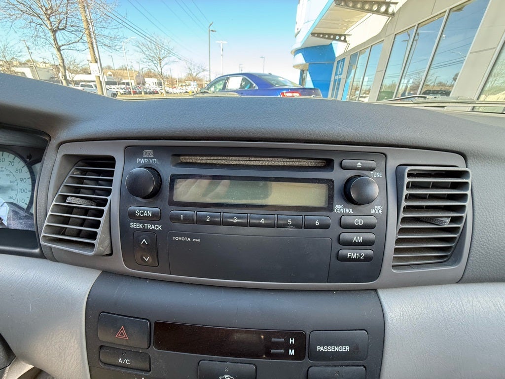 2004 Toyota Corolla LE