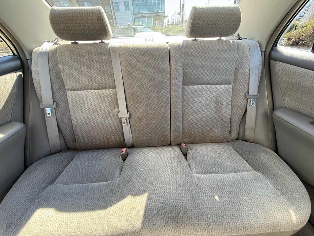 2004 Toyota Corolla LE