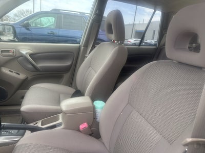 2004 Toyota RAV4 Base