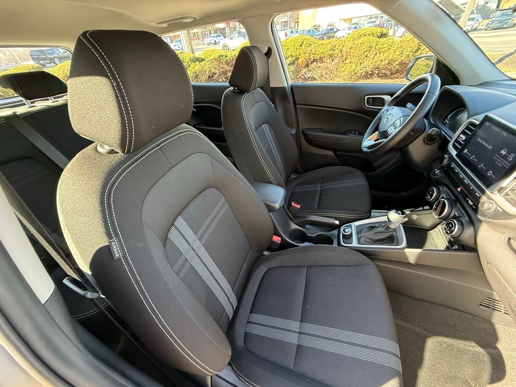 2025 Hyundai VENUE SEL