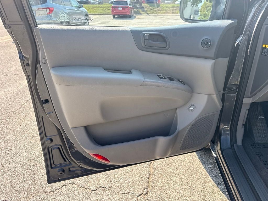 2014 Kia Sedona LX