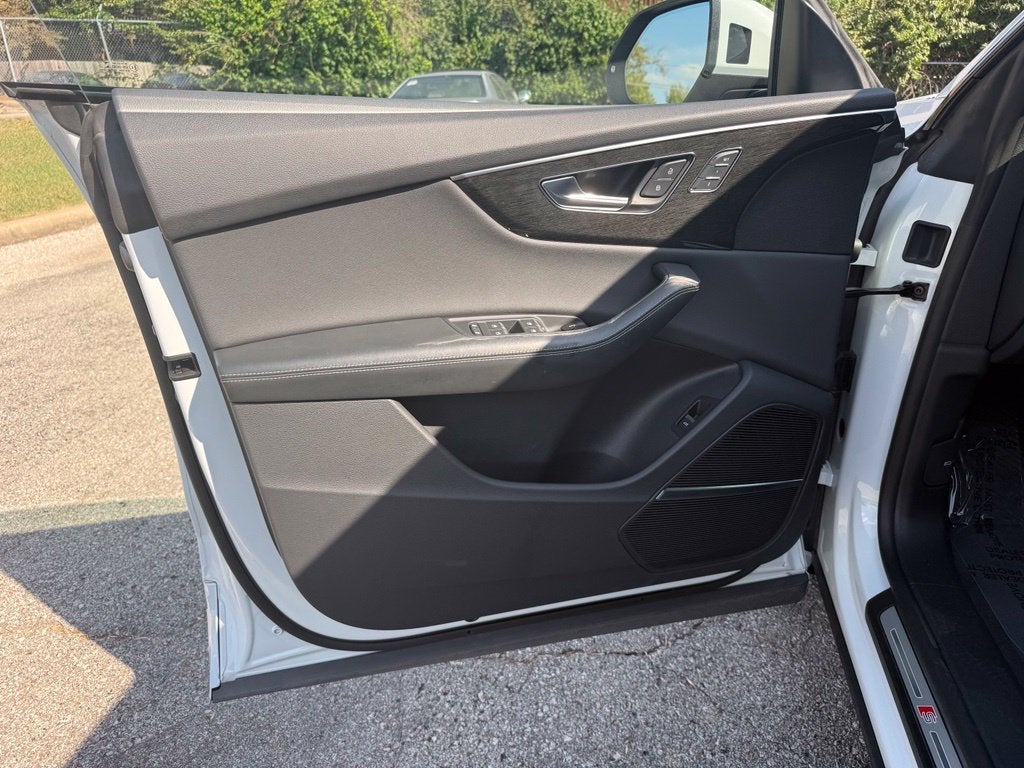 2022 Audi Q8 55 Prestige quattro