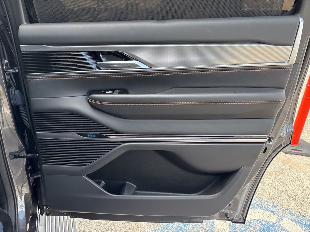 2023 Jeep Grand Wagoneer Series III