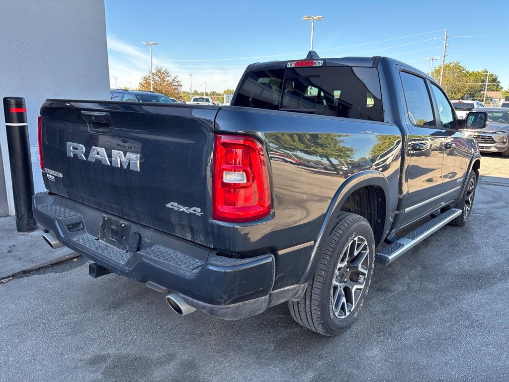 2026 RAM 1500 Laramie Crew Cab 4x4 5'7' Box