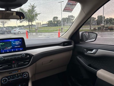 2020 Ford Escape SE