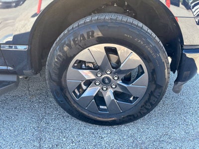 2024 Ford F-150 Lightning LARIAT
