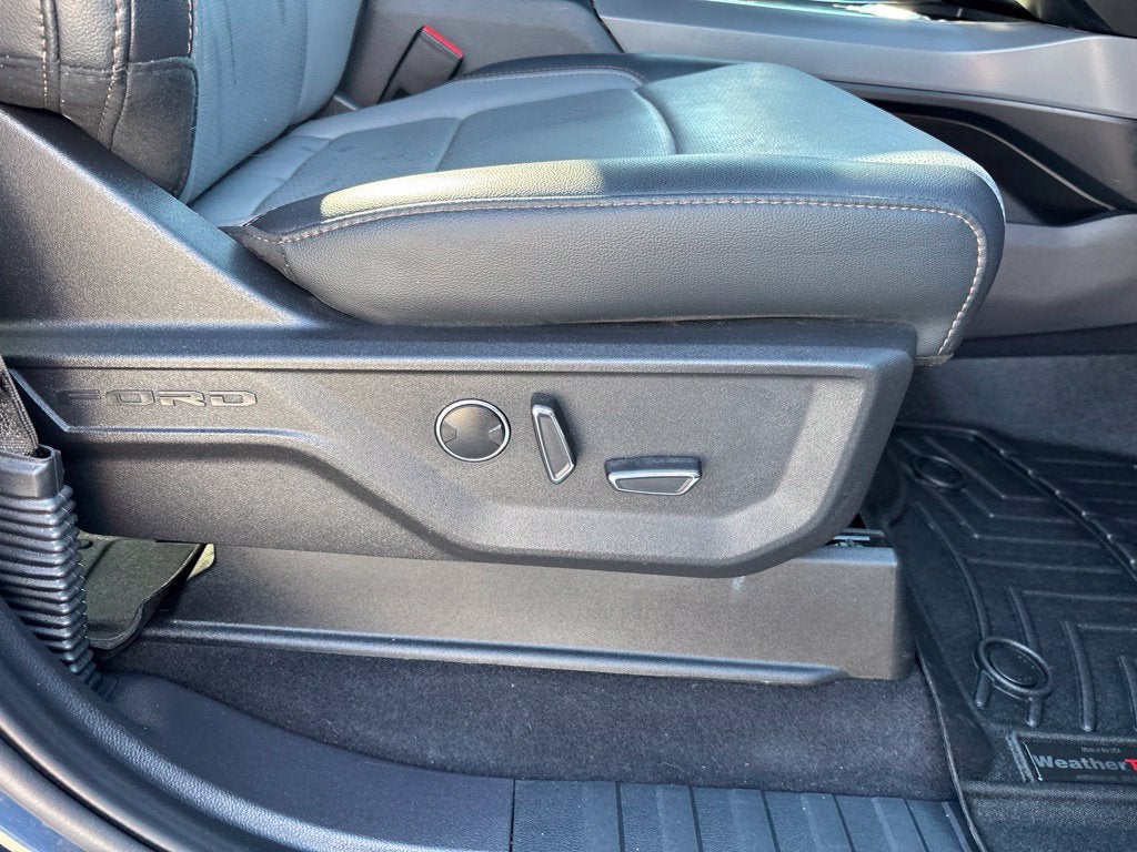 2024 Ford F-150 Lightning LARIAT