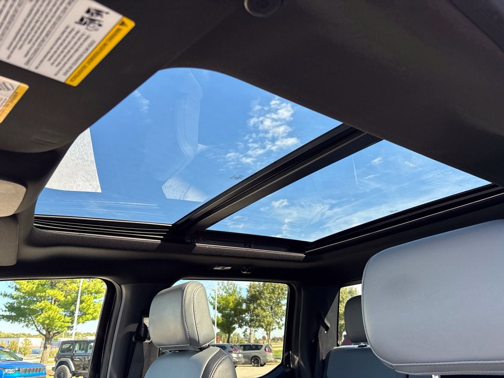 2024 Ford F-150 Lightning LARIAT