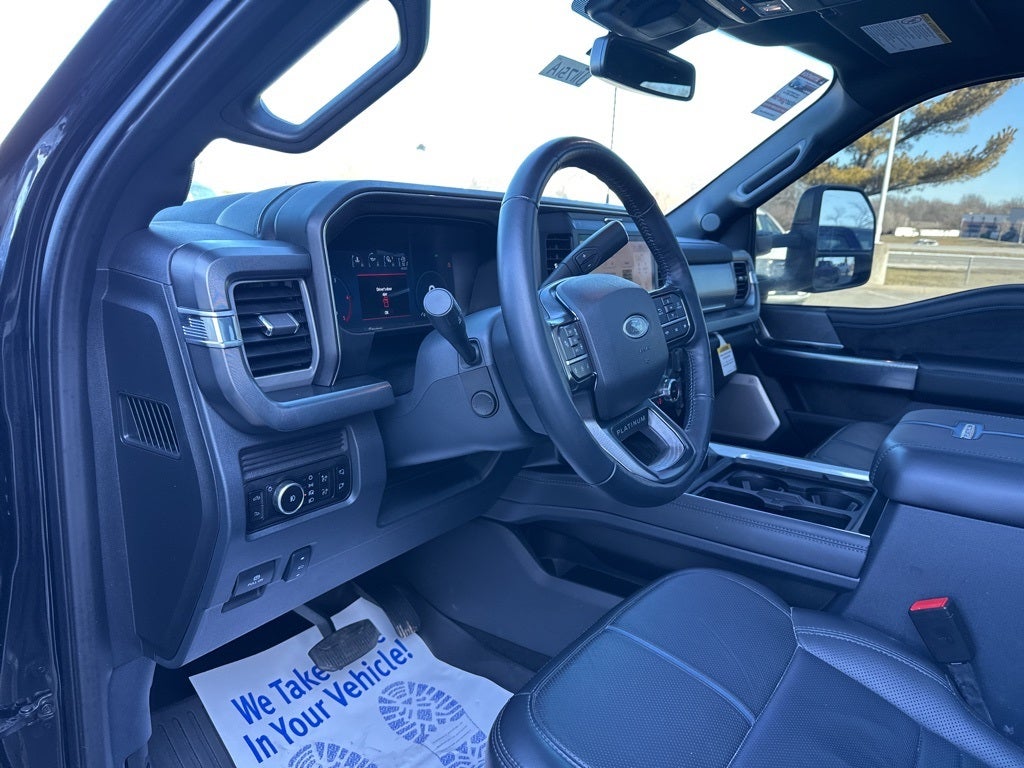 2025 Ford F-350SD Platinum