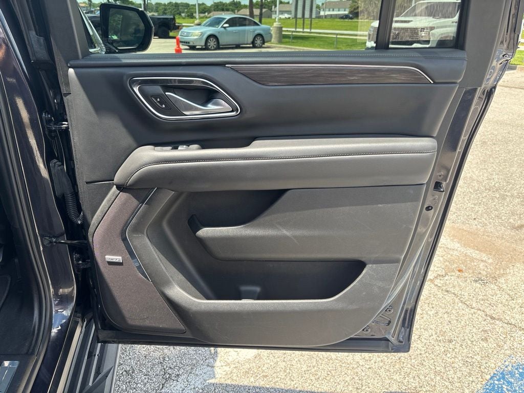 2024 Chevrolet Suburban LT