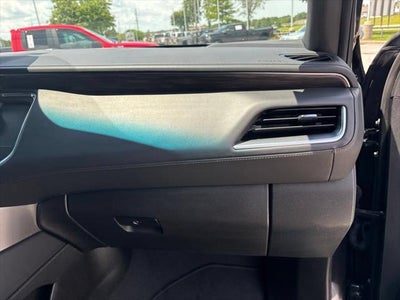 2024 Chevrolet Suburban 4WD LT