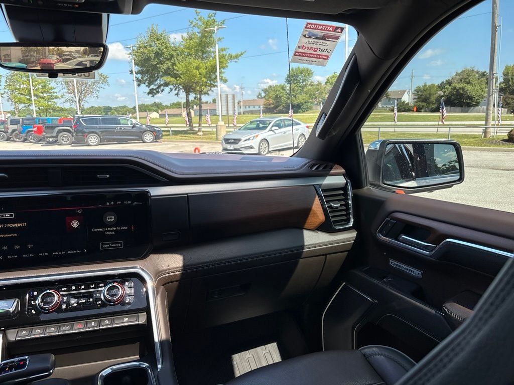 2023 GMC Sierra 1500 4WD Crew Cab Short Box Denali