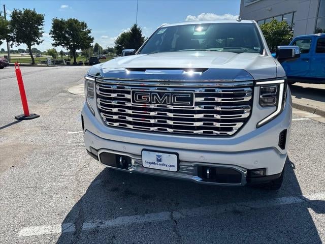 2023 GMC Sierra 1500 4WD Crew Cab Short Box Denali
