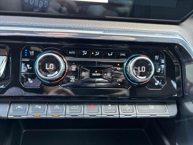 2023 GMC Sierra 1500 4WD Crew Cab Short Box Denali
