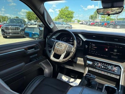2023 GMC Sierra 1500 4WD Crew Cab Short Box Denali