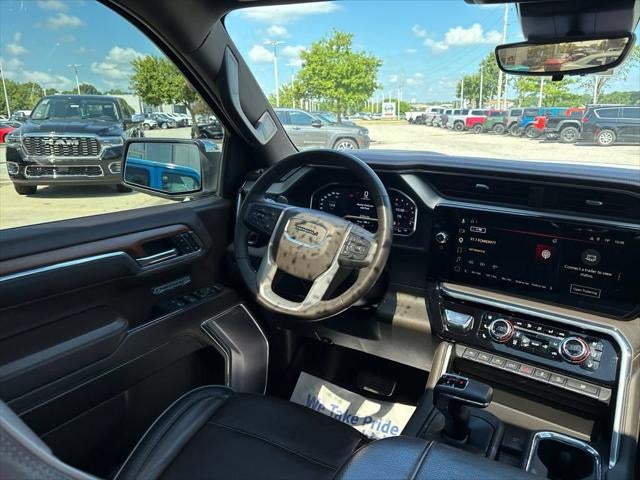 2023 GMC Sierra 1500 4WD Crew Cab Short Box Denali