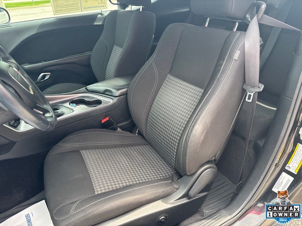 2015 Dodge Challenger SXT