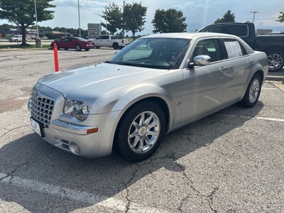 2005 Chrysler 300C Base