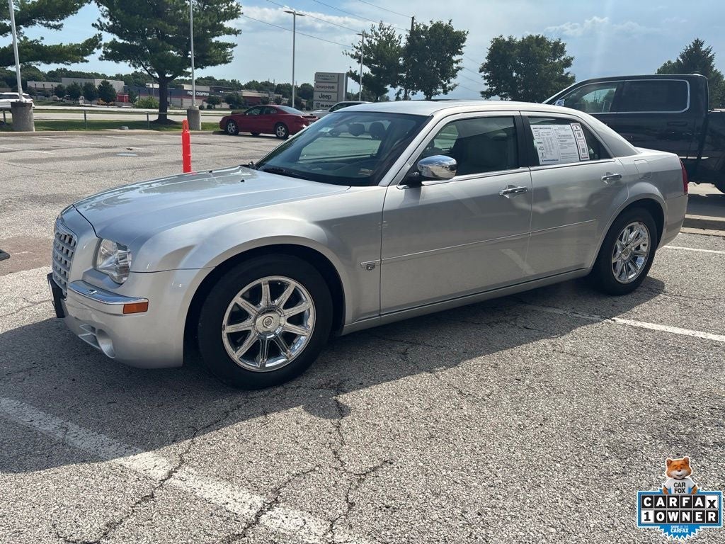 2005 Chrysler 300C Base