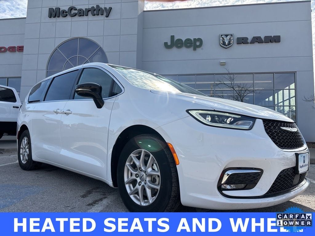 2025 Chrysler Pacifica Select