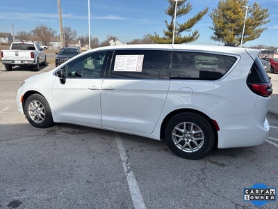 2025 Chrysler Pacifica Select