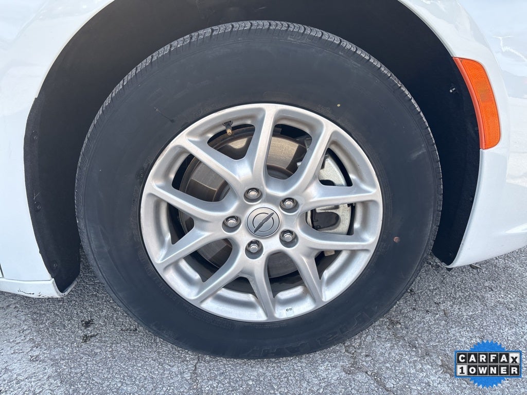 2025 Chrysler Pacifica Select