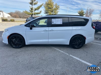 2025 Chrysler Pacifica Limited