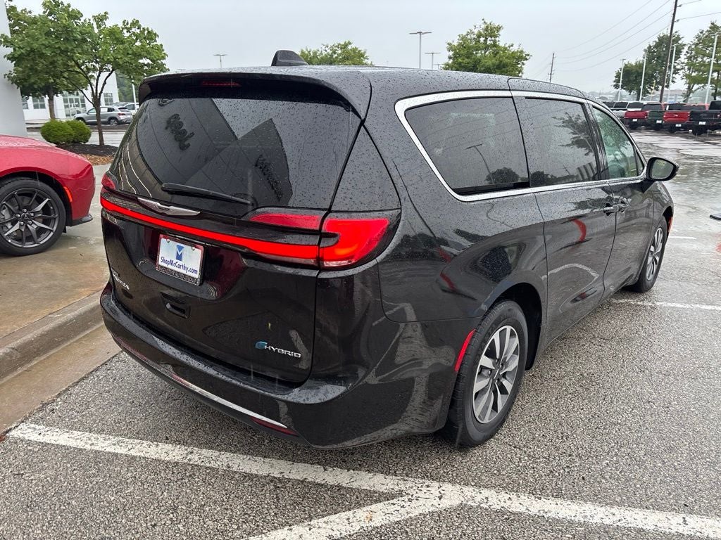 2023 Chrysler Pacifica Hybrid Touring L