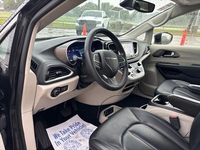 2023 Chrysler Pacifica Hybrid Touring L