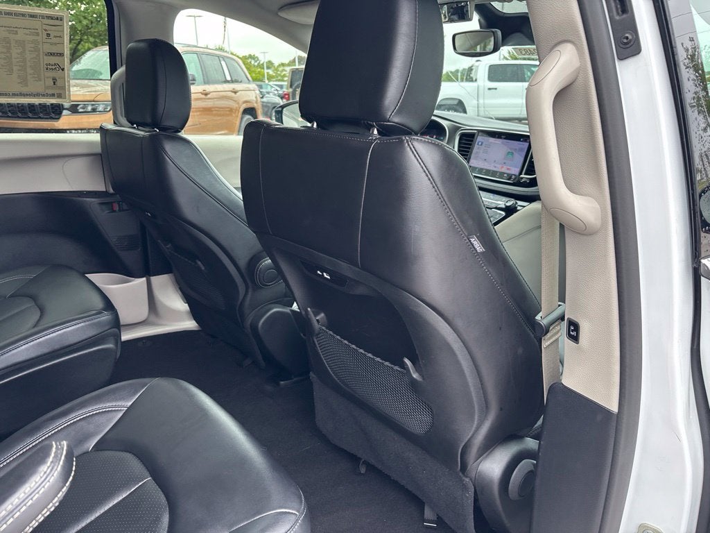 2024 Chrysler Pacifica Hybrid Select