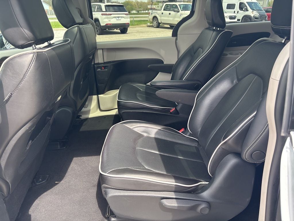 2023 Chrysler Pacifica Hybrid Limited