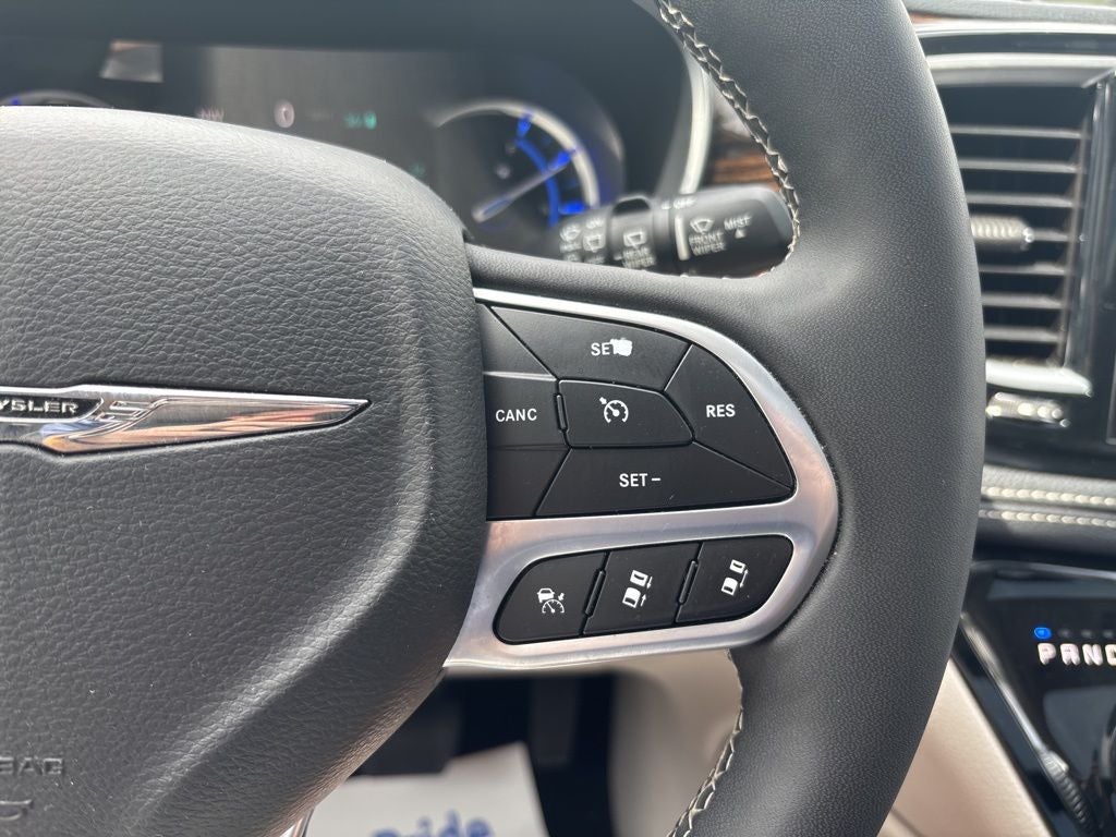 2023 Chrysler Pacifica Hybrid Limited