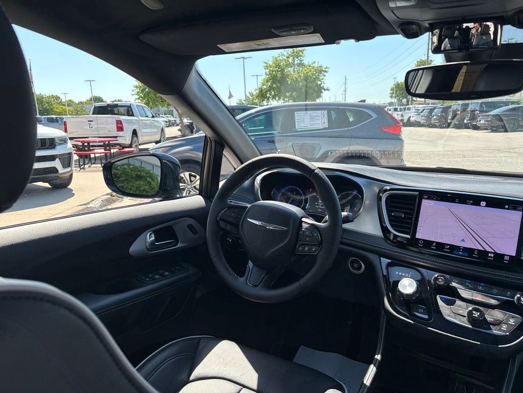 2025 Chrysler Pacifica Limited