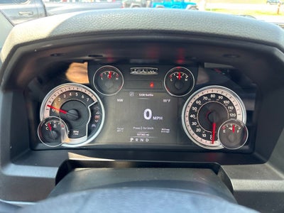 2018 RAM 1500 Big Horn Crew Cab 4x4 5'7' Box