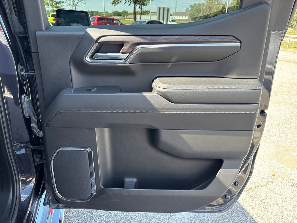 2024 GMC Sierra 1500 4WD Crew Cab Short Box SLT