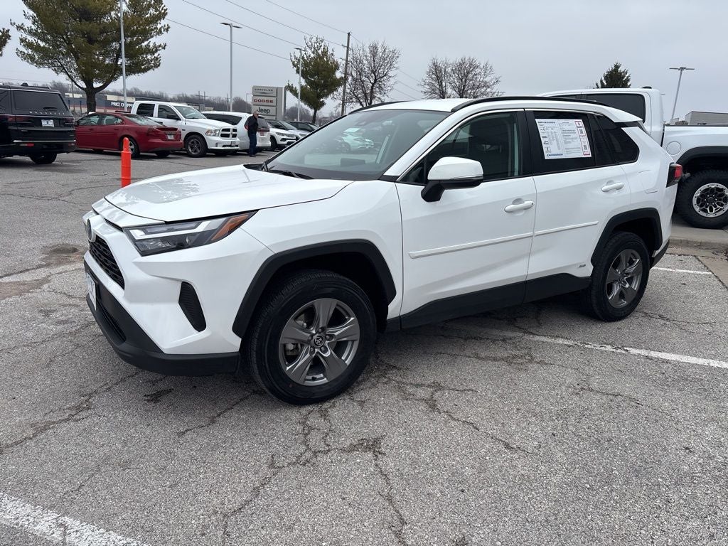 2022 Toyota RAV4 Hybrid XLE